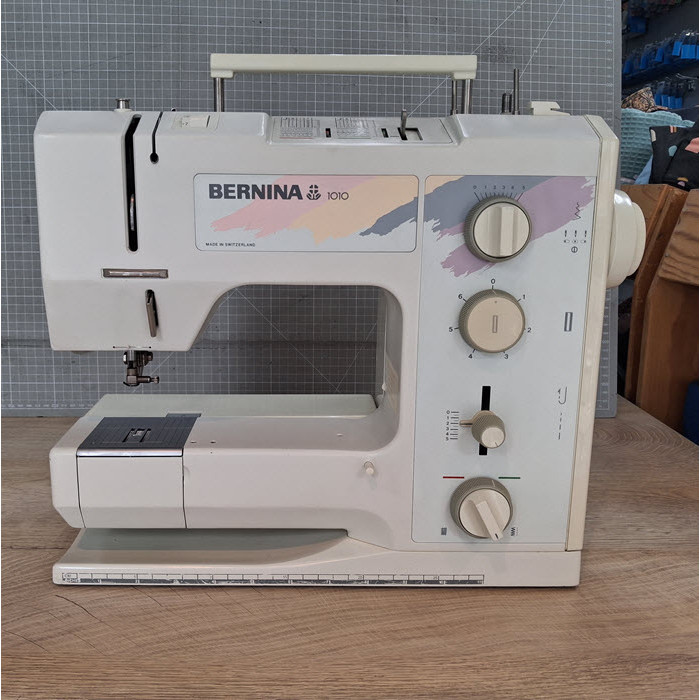 Machine à coudre BERNINA 1010 - OCCASION Machine à coudre BERNINA 1010 - OCCASION