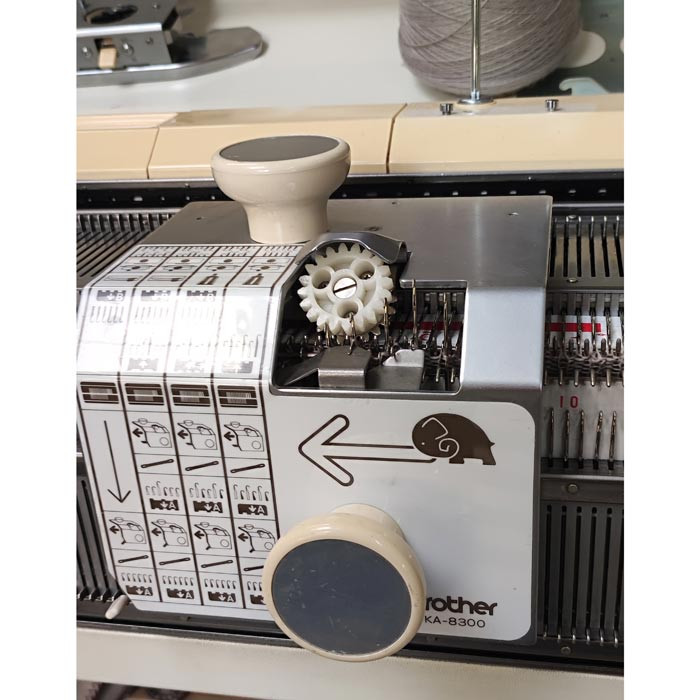 OCCASION - Transfert de mailles KA 8300 Brother KR 820-970 OCCASION - Transfert de mailles KA 8300 Brother KR 820-970