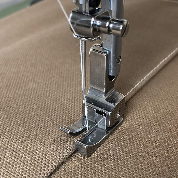 Pied couche inégale, double niveau droit piqueuses Janome Pied couche inégale, double niveau droit piqueuses Janome