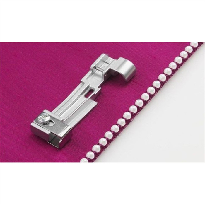 Pied pose perles et paillettes pour surjeteuse Pied pose perles et paillettes pour surjeteuse