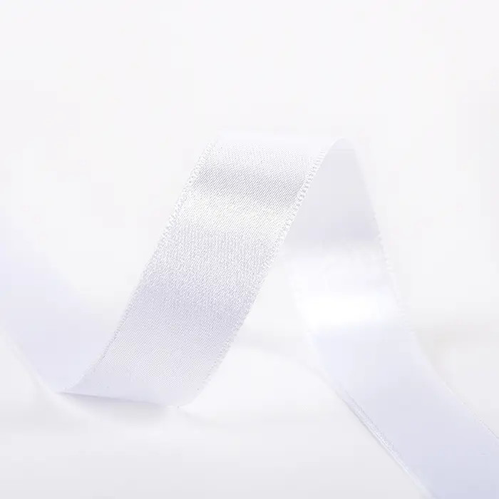 Ruban de satin double face 8mm blanc au mètre Ruban de satin double face 8mm blanc au mètre