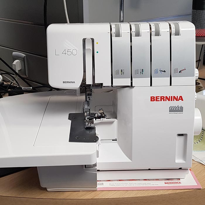 Surjeteuse BERNINA L450 - DEMO Surjeteuse BERNINA L450 - DEMO