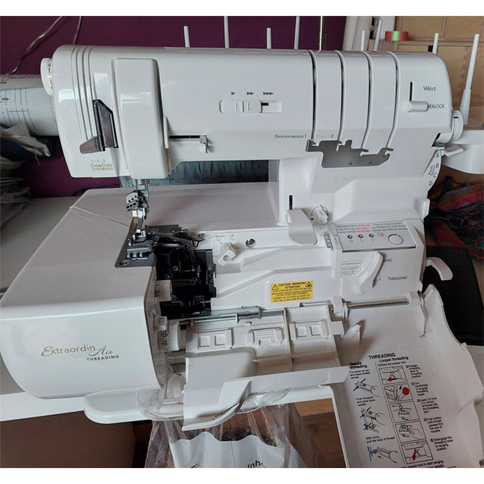 Surjeteuse-Recouvreuse BABYLOCK Ovation - Seconde Main Surjeteuse-Recouvreuse BABYLOCK Ovation - Seconde Main