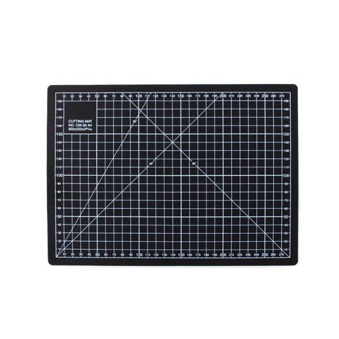 Tapis de coupe auto-cicatrisant 22x30 cm noir Tapis de coupe auto-cicatrisant 22x30 cm noir